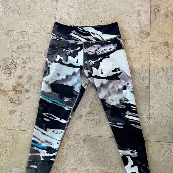 Gentrue Do bra and Do legging sold together - Picture 6 of 11